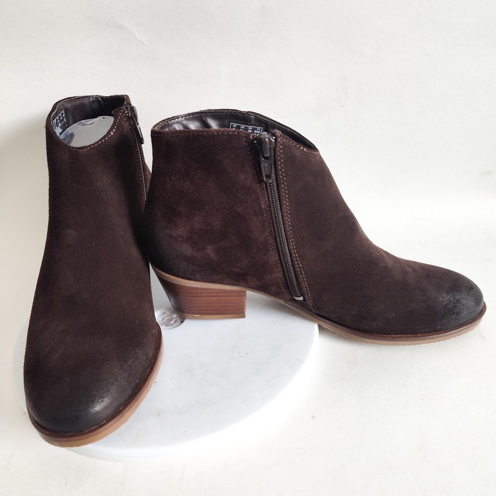 Clarks Ankle Boots 7.5 Brown Suede Comfortable 2" Block Heels Mila Myth Western